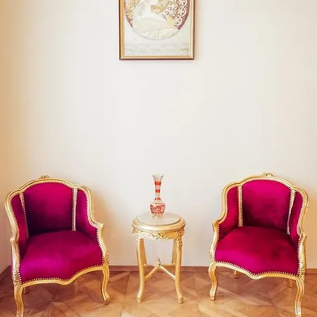 Vodickova 11 * Prague